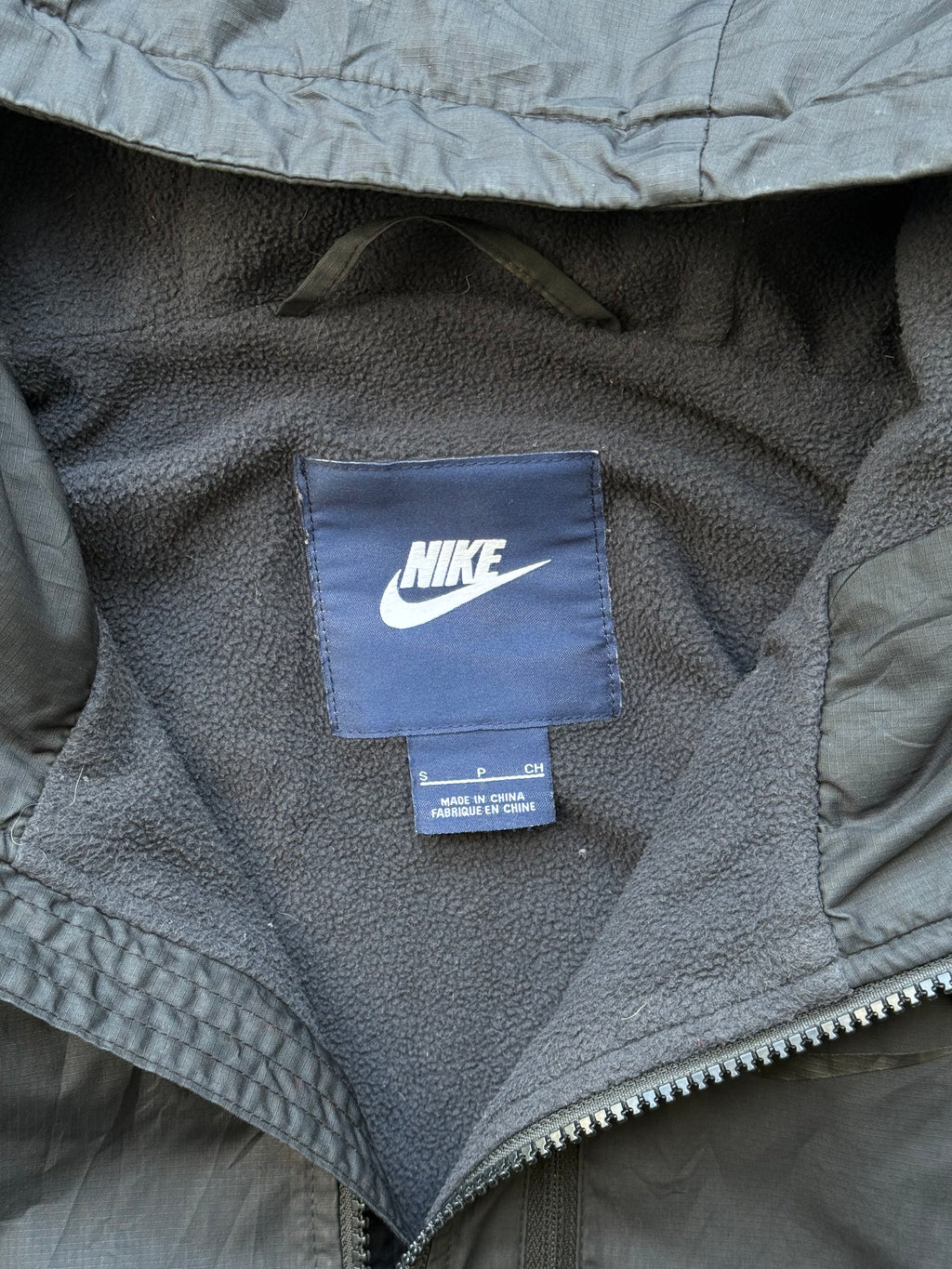NIKE HOODED WINDBREAKER JACKET-M