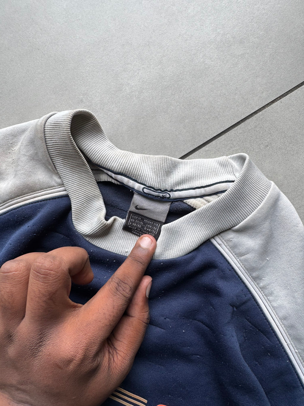 NIKE 90’s SWEATSHIRT- M