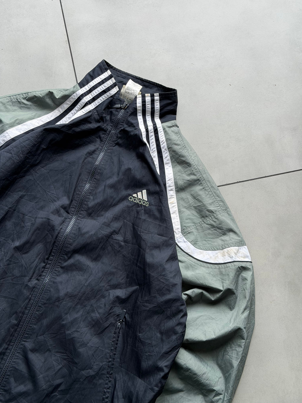 ADIDAS JACKET-XL