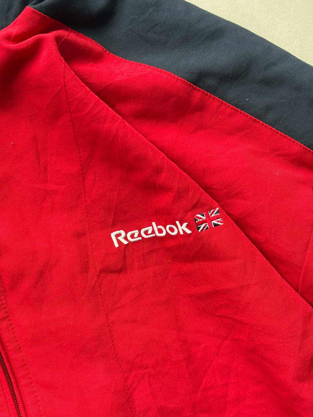 VINTAGE REEBOK RED