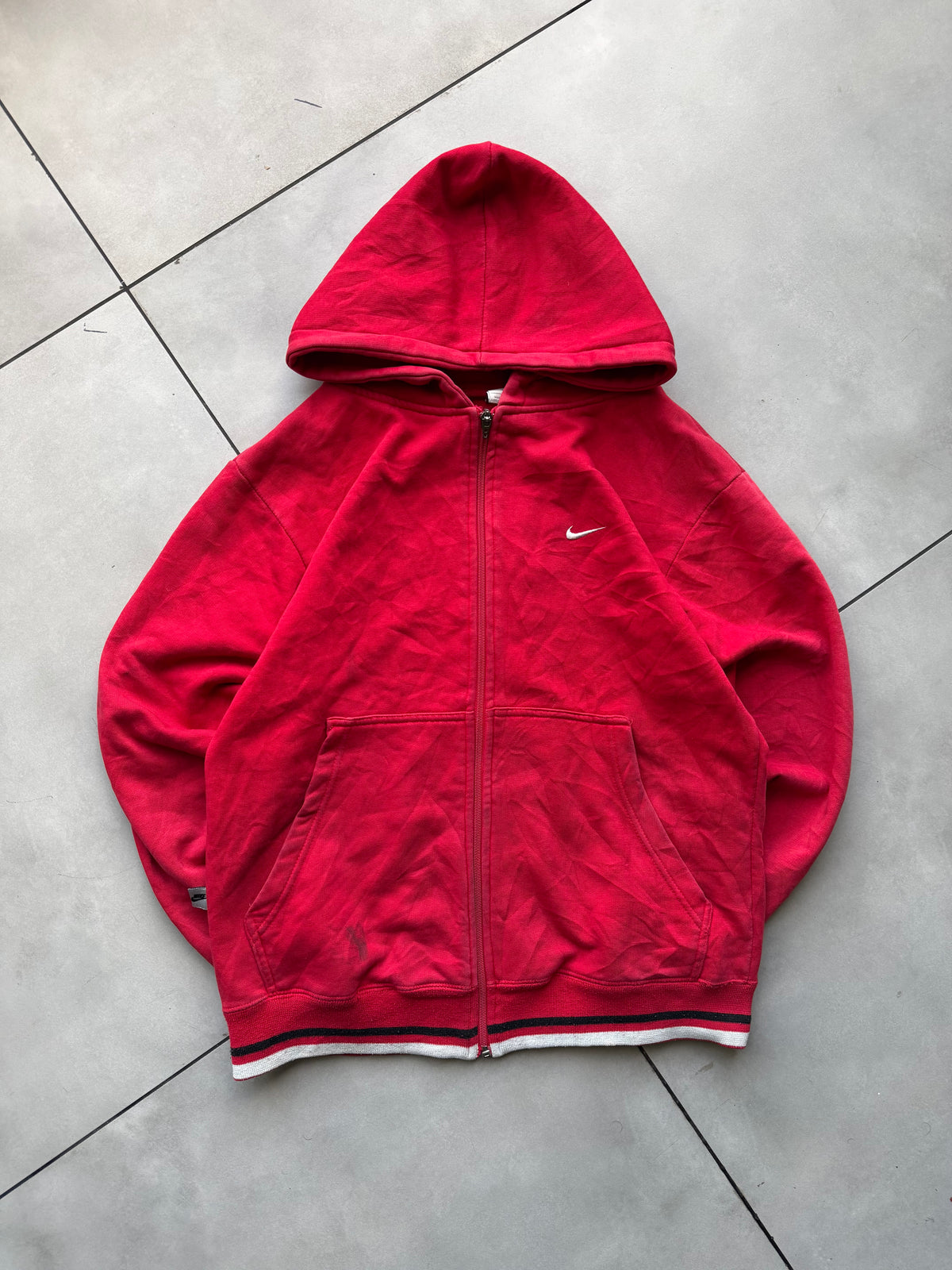 VINTAGE NIKE HOODIES RED